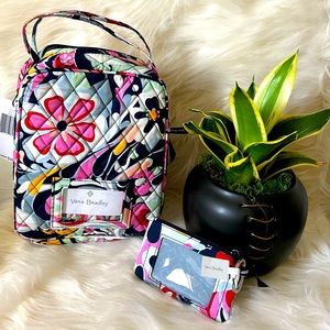 Work break rooms to school cafeterias this lunch bag is designed for any age!